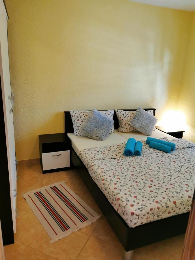 Apartments Ivan Vir Extérieur photo