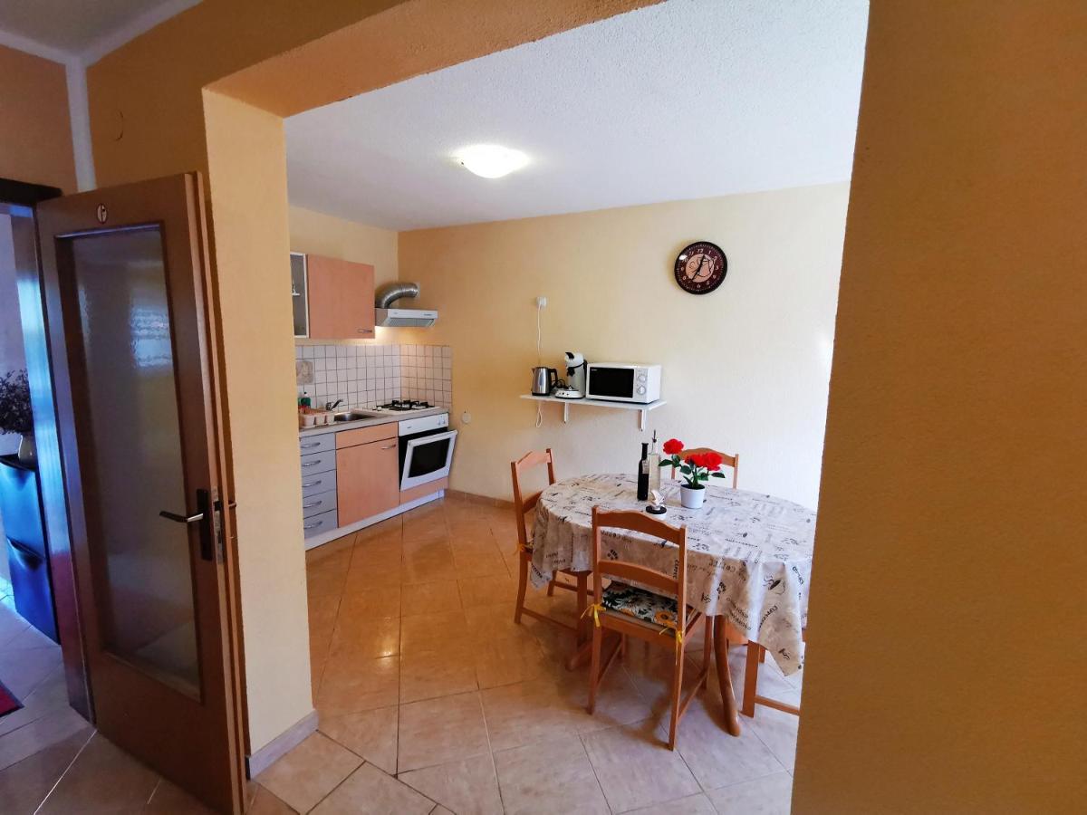 Apartments Ivan Vir Extérieur photo